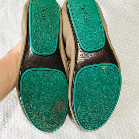 Tieks taupe flats - Picture 7 of 9